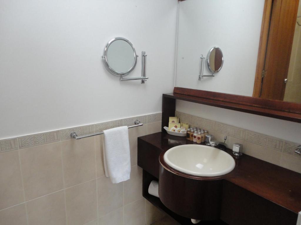 Hotel La Mansion Bogota Room photo